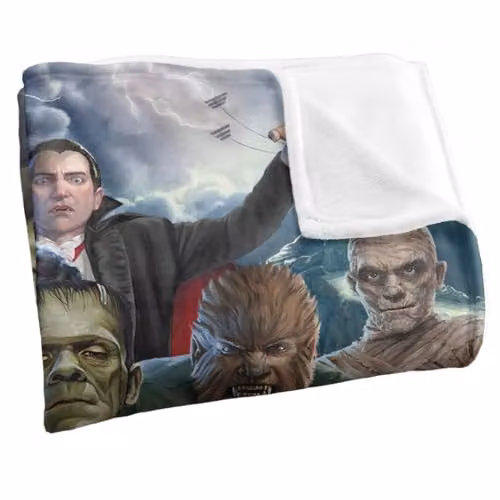Universal Monsters Monsters Group Silky Touch Super Soft Fleece Throw Blanket, Multicolour, W: 152 cm, D: 127 cm – 2