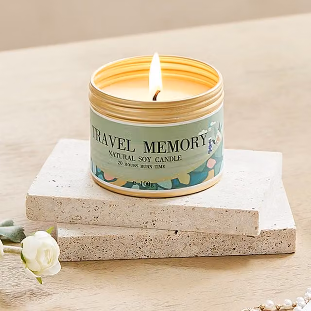 Komore Soy Wax Scented Candle in Gold Metal Jar - Fuzzy Kiwi Fruit