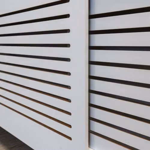 Airwave Adjustable Horizontal Line Style Radiator Cover in White Painted MDF, W/D/H: 102 x 19 x 81.5 cm – 3