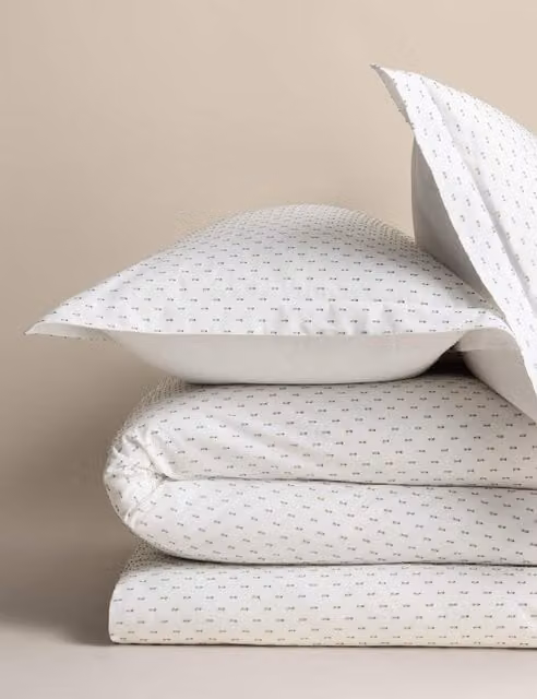 M&S Pure Cotton Oxford Edge Dobby Jacquard Bedset in Green and White, W/D/H: 180 x 200 cm