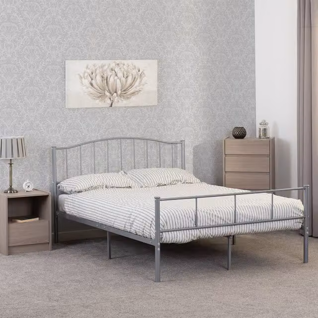 Seconique Newton 4'6'' Double Metal Bed in Silver