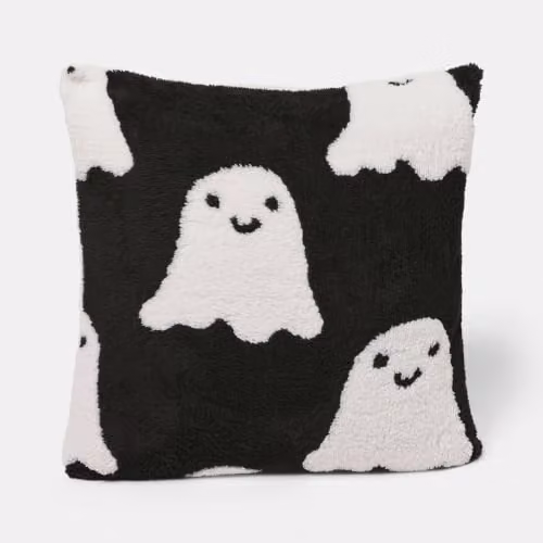 OHS Set of 2 Tufted Ghost Halloween Cushion Covers, Black and White, W/D/H: 45 x 45 x 45 cm – 3
