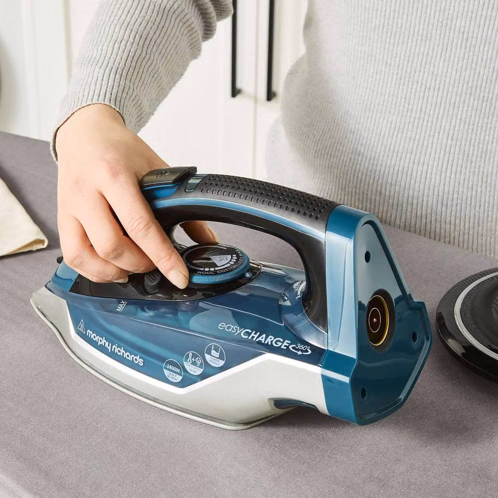 Morphy Richards EasyCharge+ 2400W Cordless Steam Iron with Ceramic Soleplate, Vertical Steam and Auto Shut-off, Deep Lagoon Blue – 8