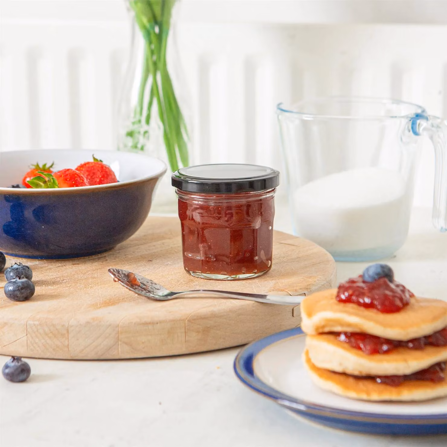 Argon Tableware Set of 12 Black Glass Jam Jars with Screw Top Lids, 130ml – 2