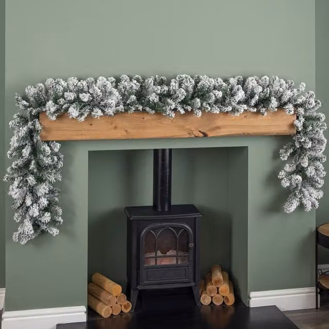 Samuel Alexander Luxury Imperial Green Snowflocked Christmas Garland, 2.7m – 1
