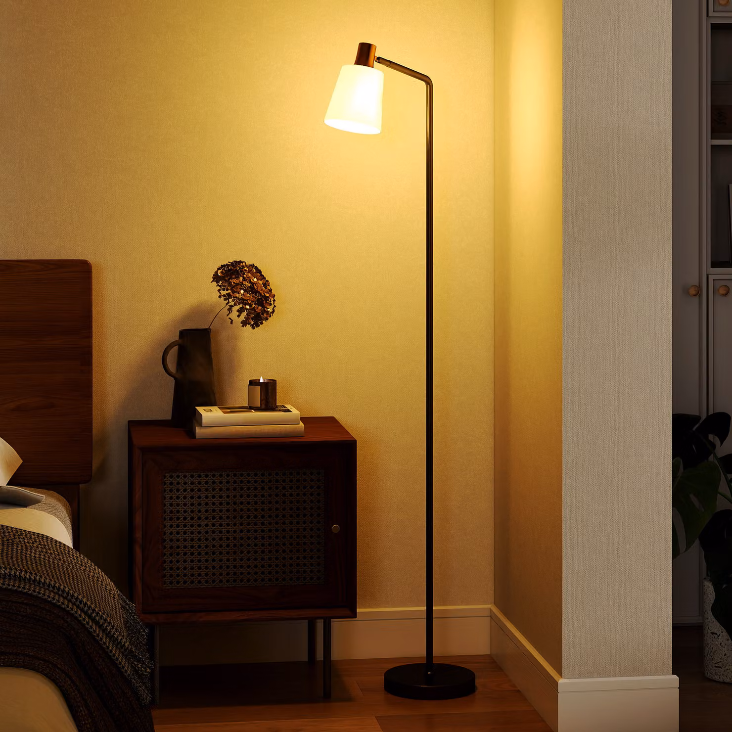 HOMCOM Modern Black LED Floor Lamp with 350 Degree Rotatable Head and Adjustable Colour Temperatures – 2