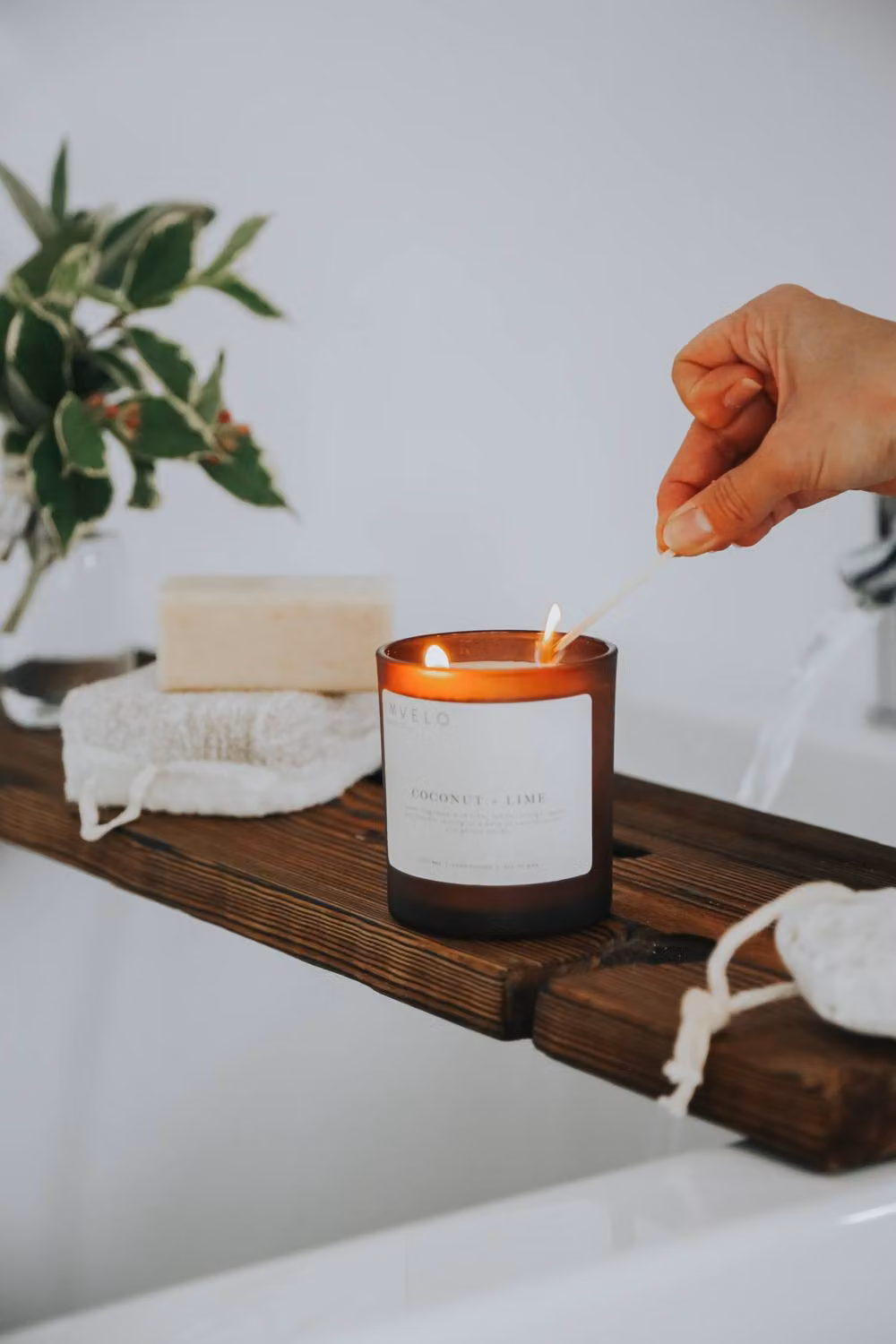 Imvelo Candle Co Signature Coconut + Lime Soy Wax Candle in Amber Glass – 2