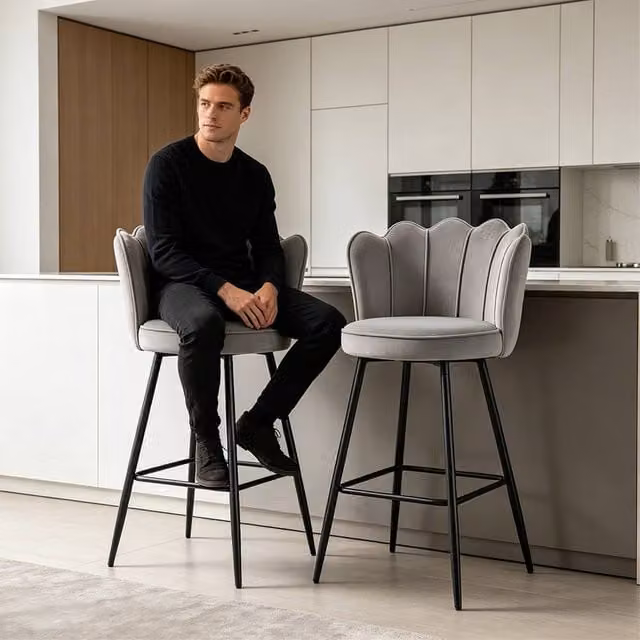 ERGOVEXA Set of 2 Lotus Plush Velvet Bar Stools in Grey – 1