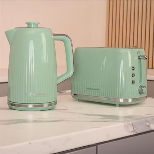 Hamilton Beach Miami Kettle and Toaster Set in Mojito Mint Green, 1.7L Electric Kettle and 2-Slice Wide Slot Toaster – 2