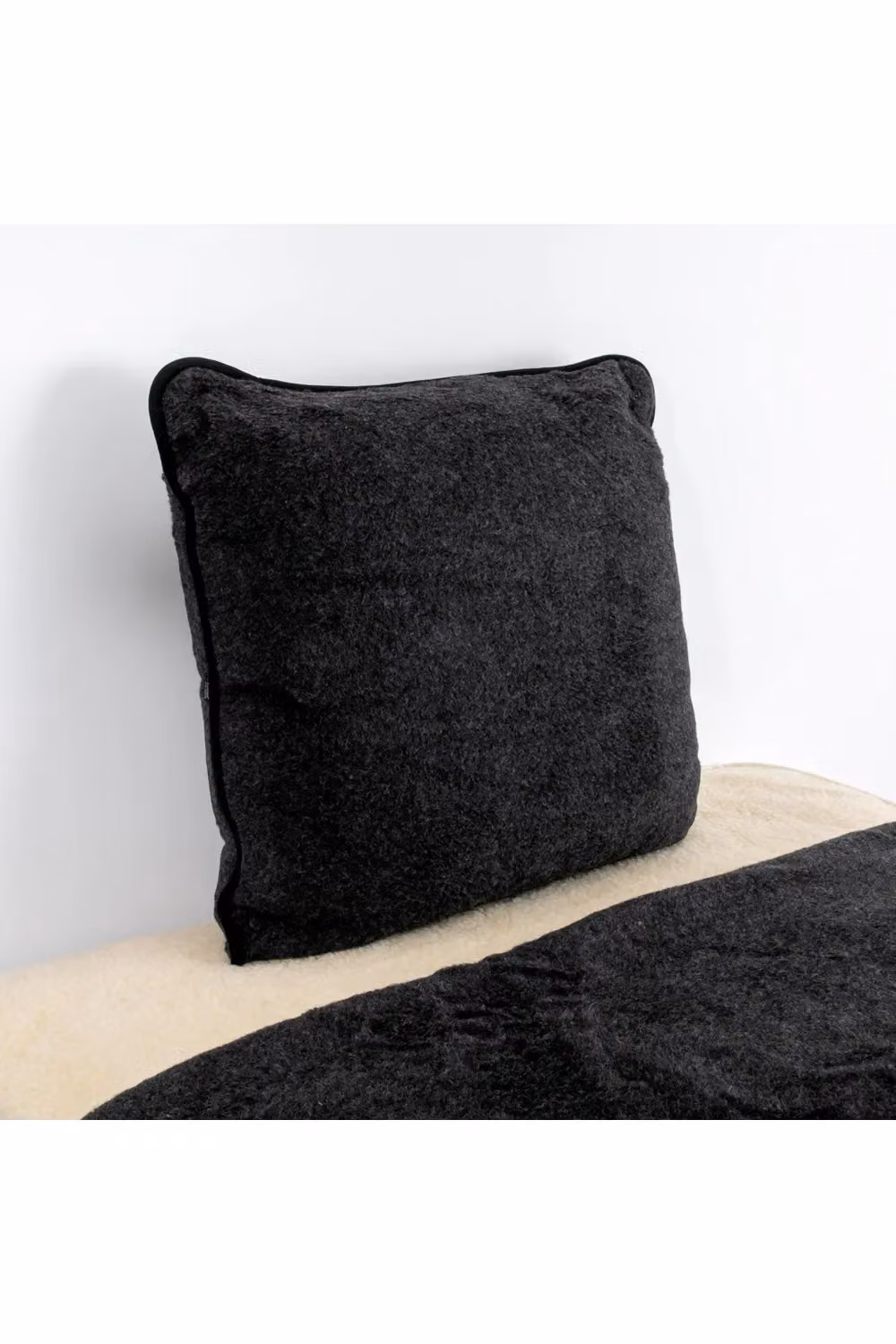 Native Natural Black Merino Wool Square Pillow W/D/H: 80 x 80 x 20 cm – 2