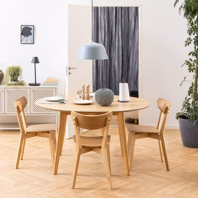 Furniture To Go Roxby Round Modern Oak Dining Table in Brown