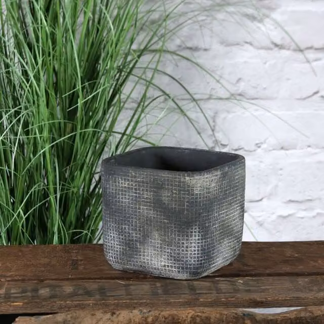 Kingsbury Gifts Geometric Ceramic Plant Pot in Grey, Diameter: 14 cm