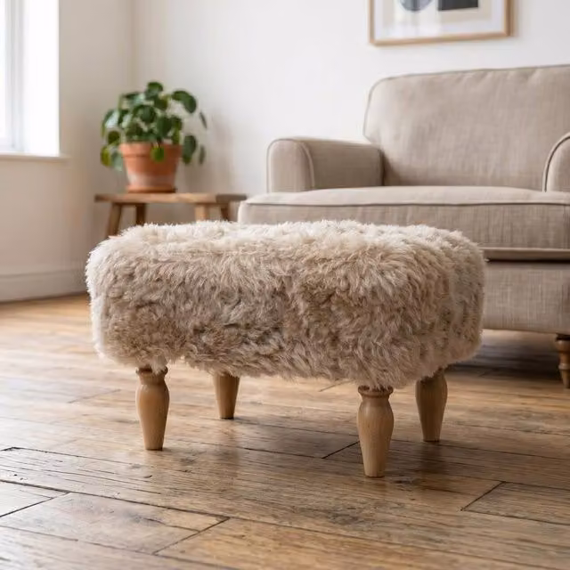 Simply Sheepskin Genuine New Zealand Lambskin Shearling Footstool with Wooden Legs, Champagne, W/D/H: 55 x 45 x 35 cm – 1