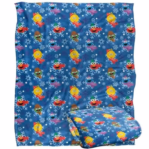 LOGOVISION Sesame Street Snowflake Pattern Super Soft Microfibre Throw Blanket in White, W/D/H: 152 x 127 cm