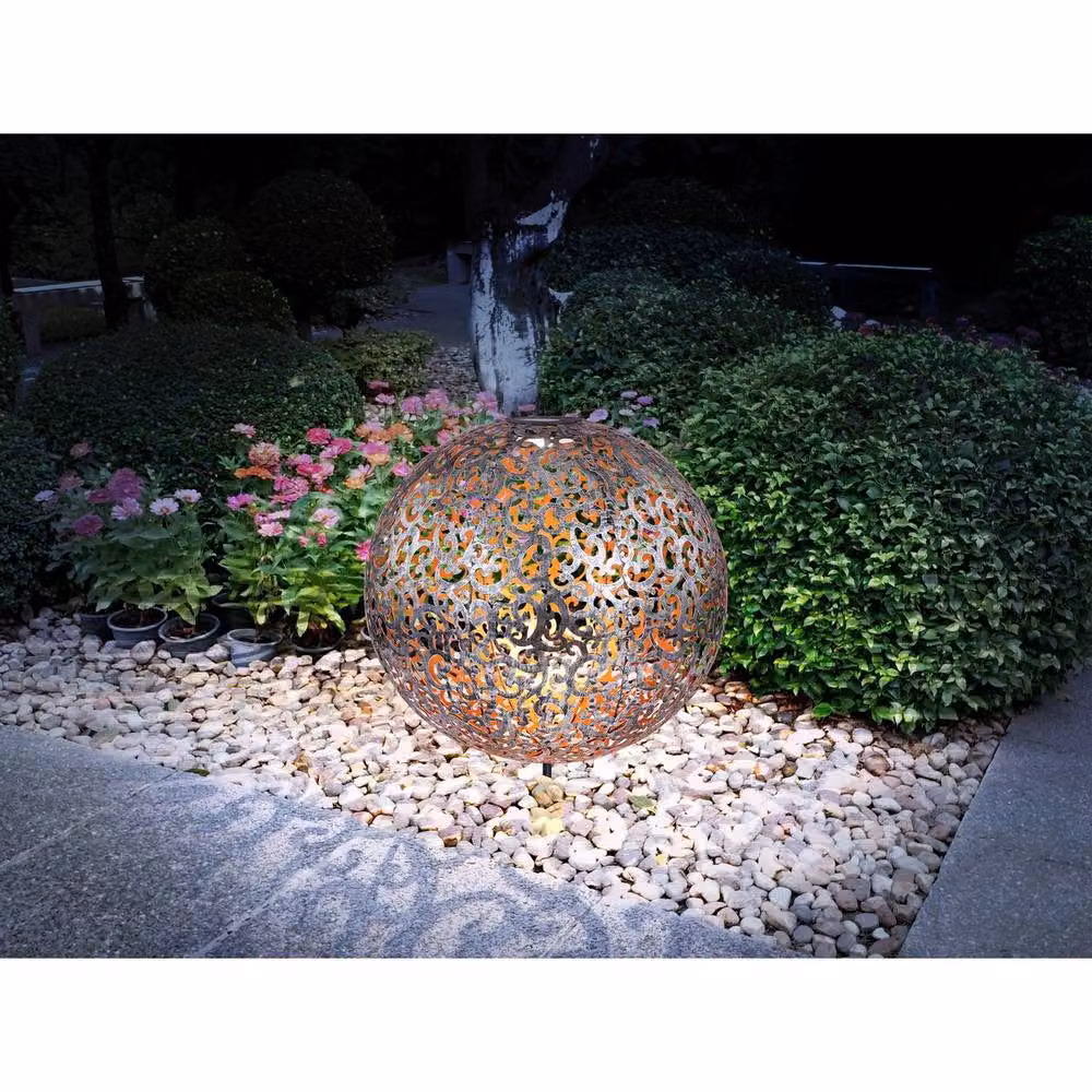 Netlighting Solar LED Outdoor Path Light in Silver with Warm White 3000K Light and IP44 Protection – 4
