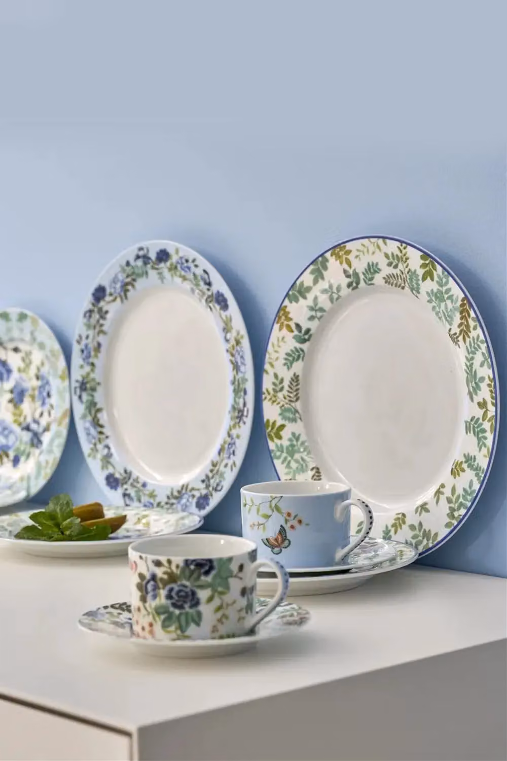 Designers Guild Multicolour Floral Porcelain De Chine Dinner Plate Set of 4, Diameter: 27 cm – 2