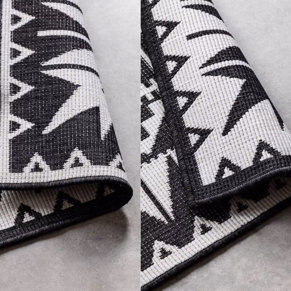 THE RUGS Dynamic Reversible Oriental Indoor and Outdoor Polypropylene Rug in Black, W: 160 cm, D: 230 cm – 3