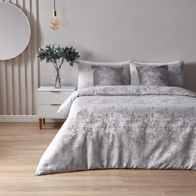Make it a Home Reversible Silver and Grey Graphic Jacquard Duvet Cover Set, 200 x 200 cm