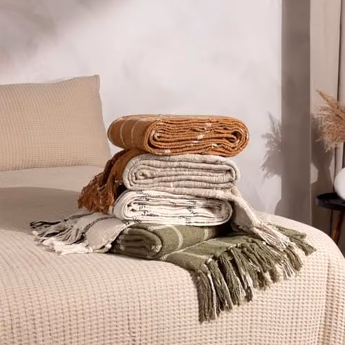 Yard Beni Woven Cotton Checked Throw with Fringes in Green and Beige, W/D/H: 130 x 180 cm – 3