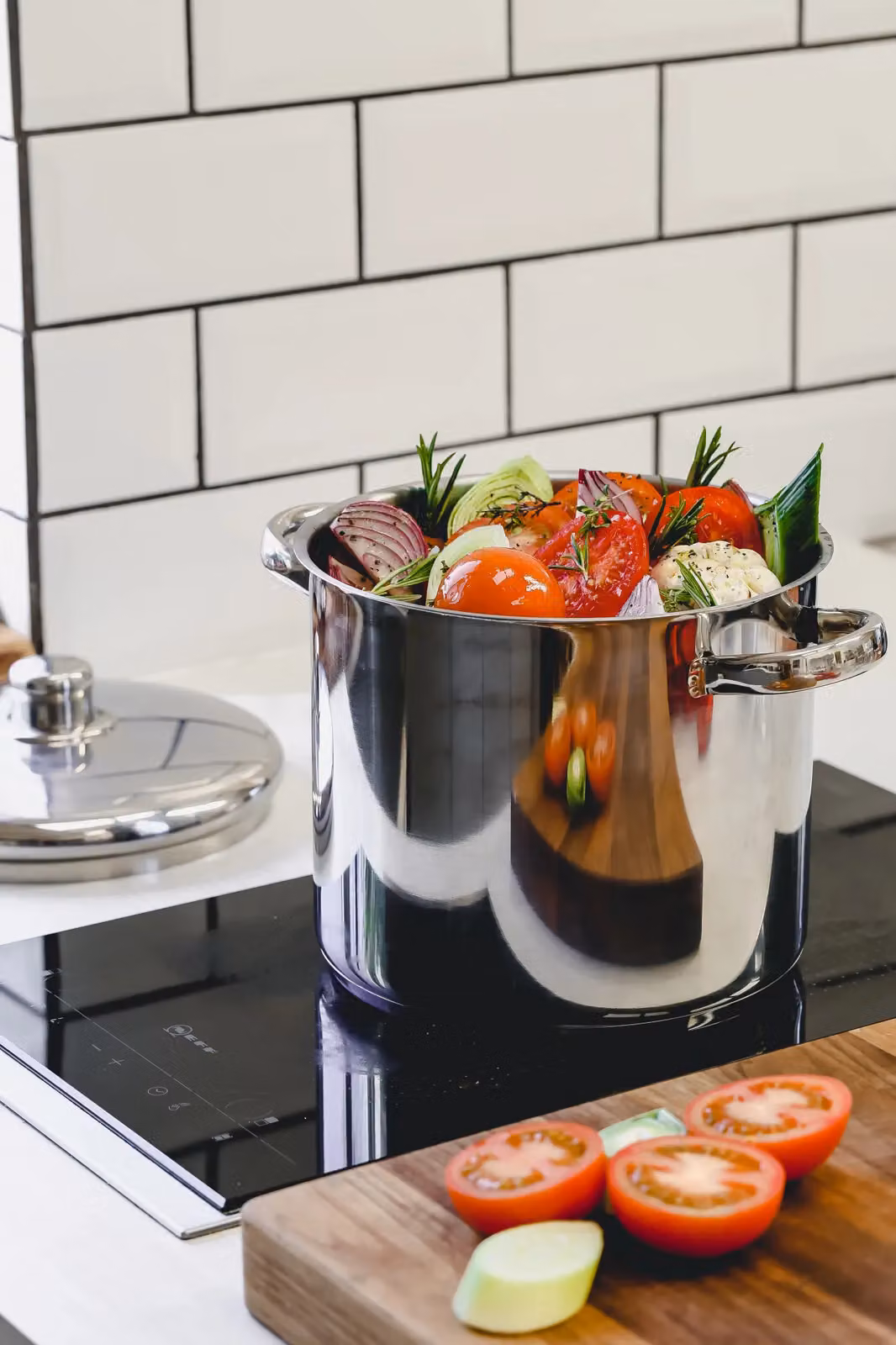 MasterClass Stainless Steel 7 Litre Uncoated Stockpot in Grey – 3