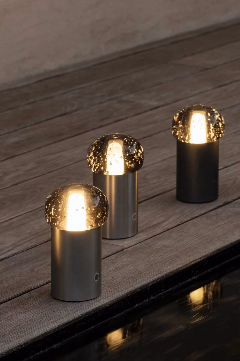 Blomus IRIS Dimmable LED Battery Table Lamp in Gunmetal Dark Grey – 8