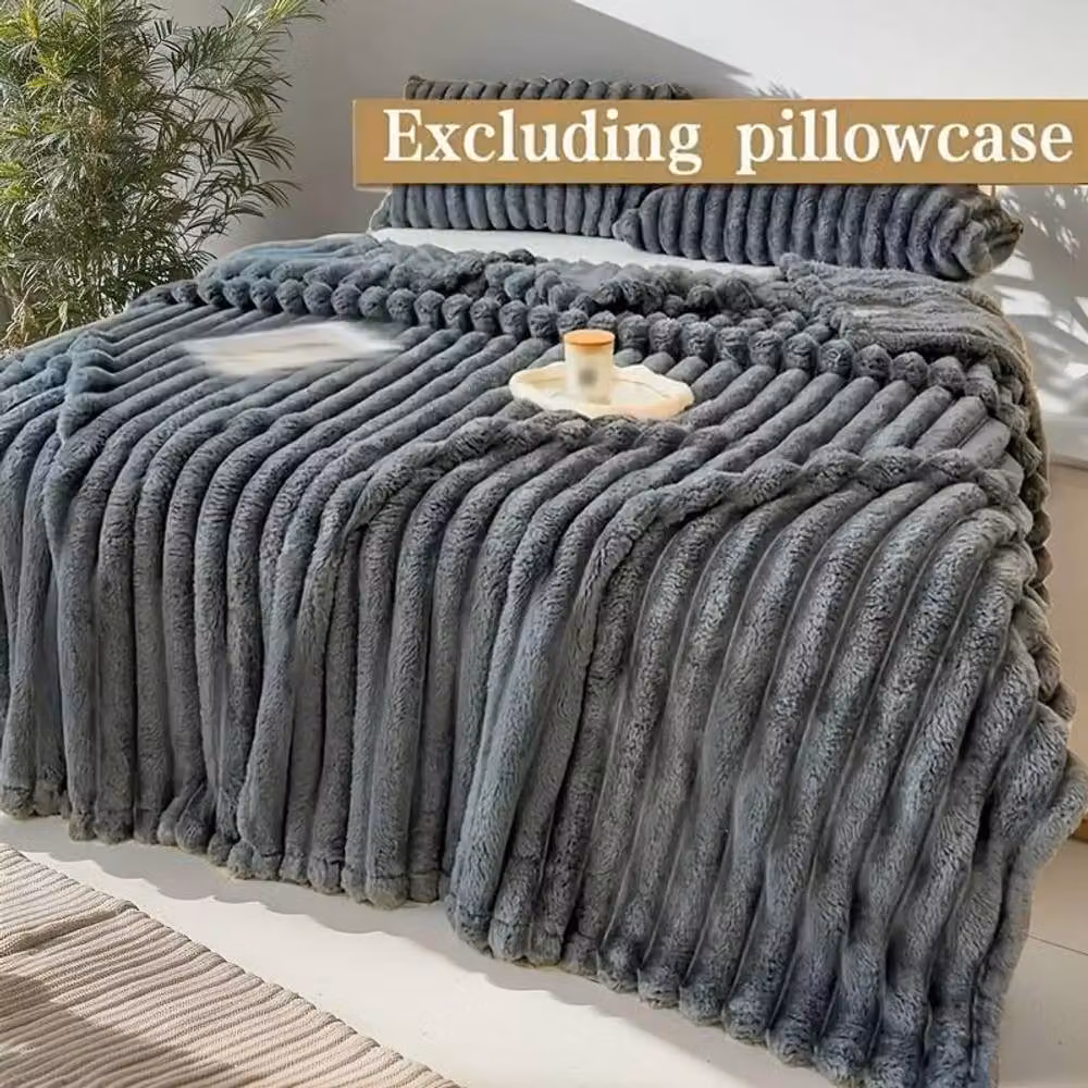 Dyzi Luxurious Double-Sided Faux Fur Winter Throw Blanket in Grey, W/D/H: 180 x 200 cm – 3