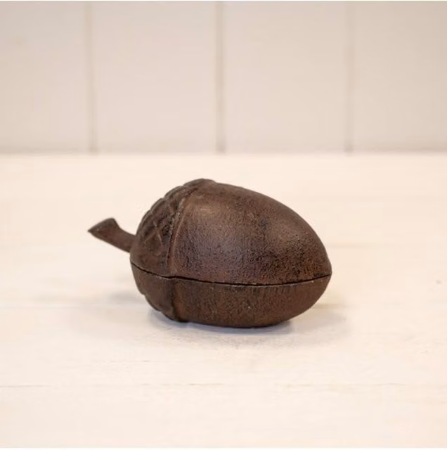 KDMD Cast Iron Acorn Key Holder in Brown