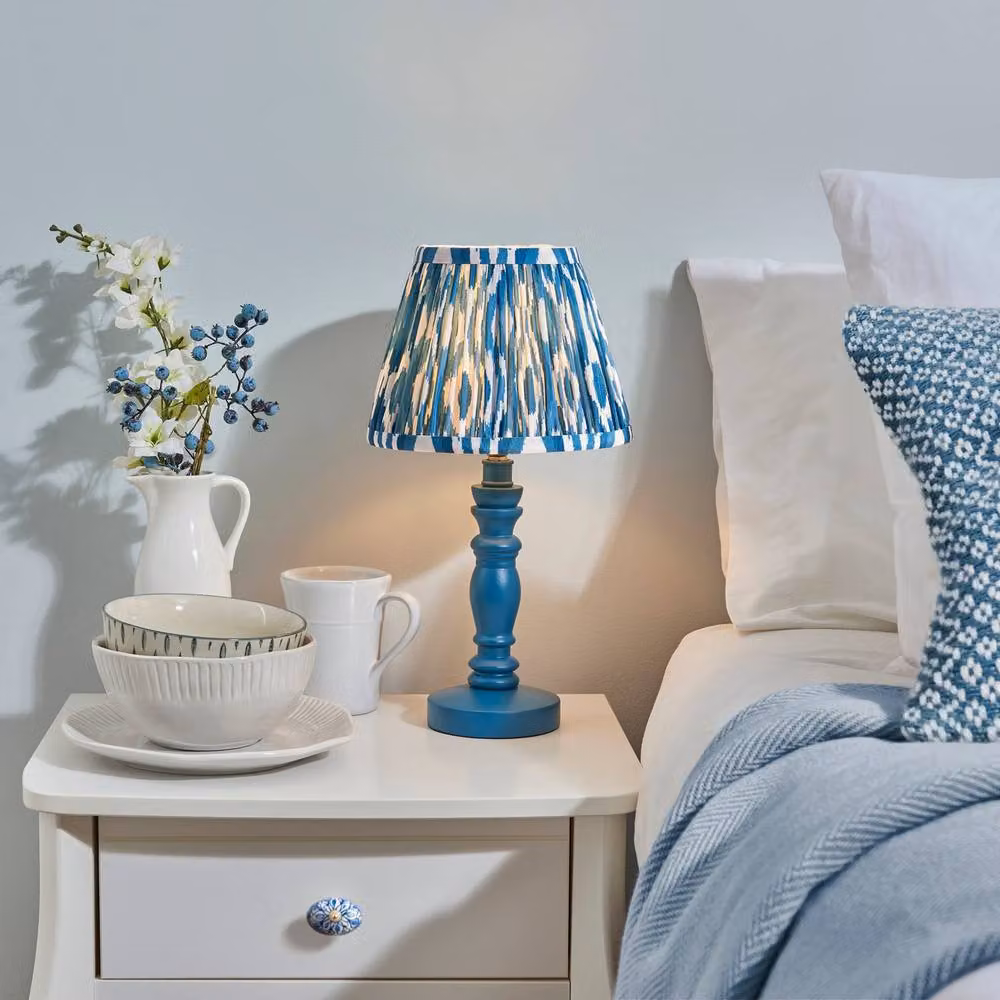 Netlighting Bibury Blue Table Lamp with Blue Fabric Ikat Shade and Gold/Brass Base, Shade Diameter: 20 cm, B22 – 2