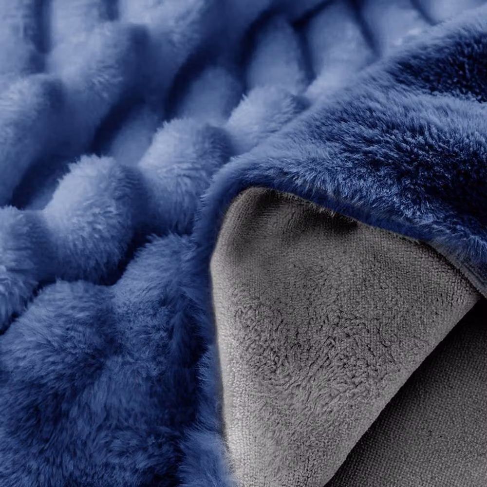 Velosso Jumbo Cord Faux Fur Duvet Cover and Pillowcase Set in Blue, W: 200 cm x D: 200 cm – 2