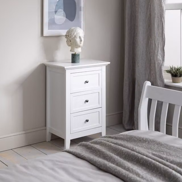 Noa and Nani Classic White Lacquered Freestanding Bedroom Chest