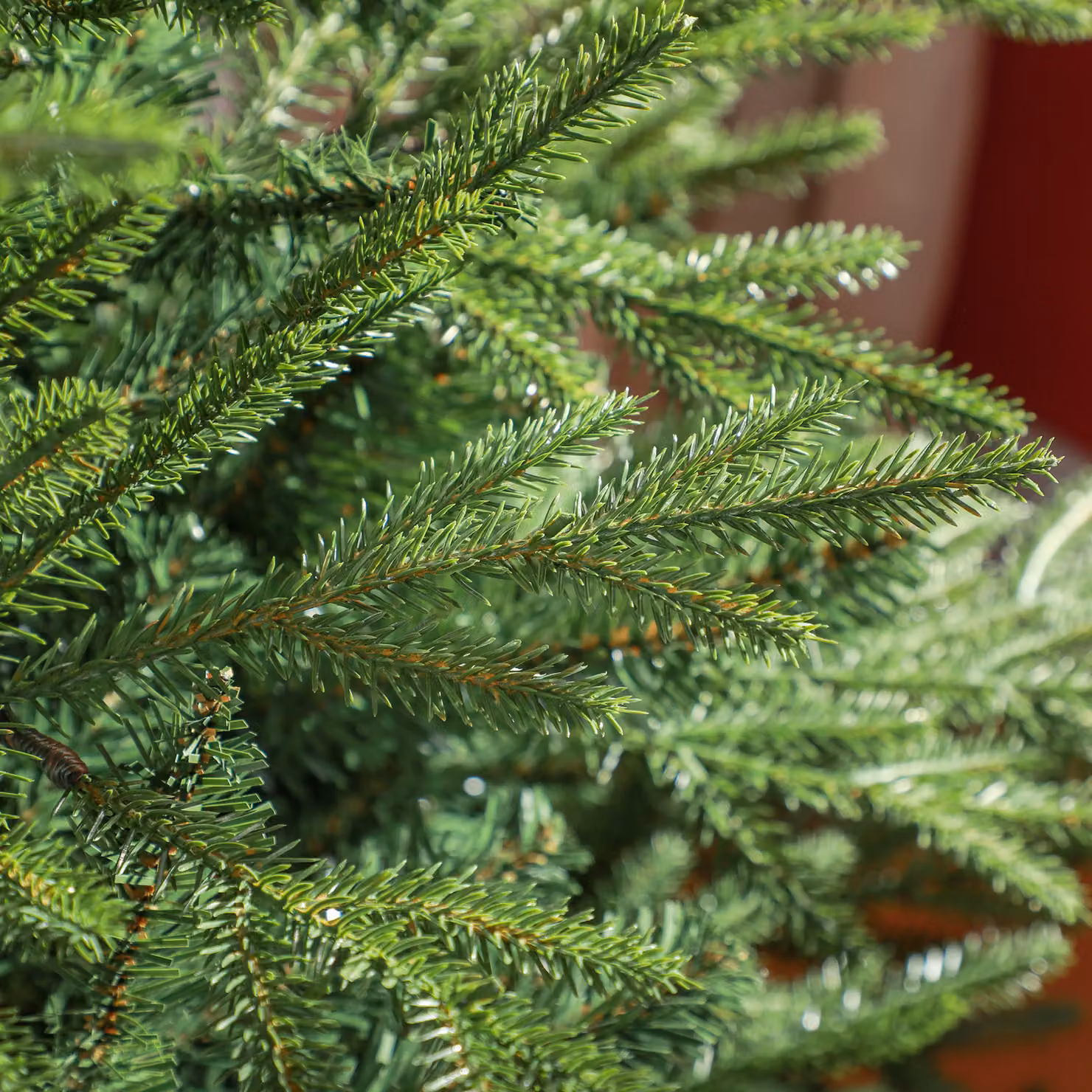 HOMCOM 5ft Artificial Green Christmas Tree with 1724 Tips and Metal Base – 6