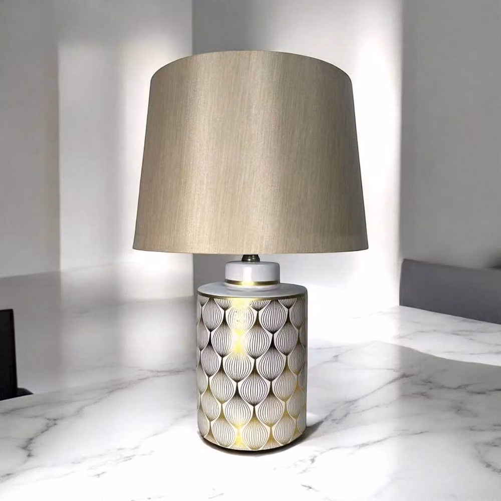 Minster Ceramic Tabletop Lamp and Shade in Brown and Beige, W/D/H: 43 x 33 x 65 cm – 2