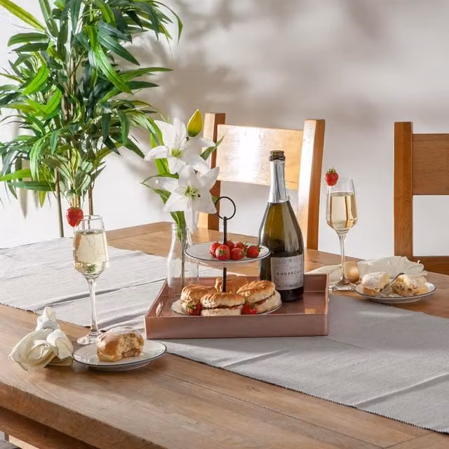 Argon Tableware Square Melamine Serving Tray in Gold and Pink, W: 33 cm, H: 4 cm