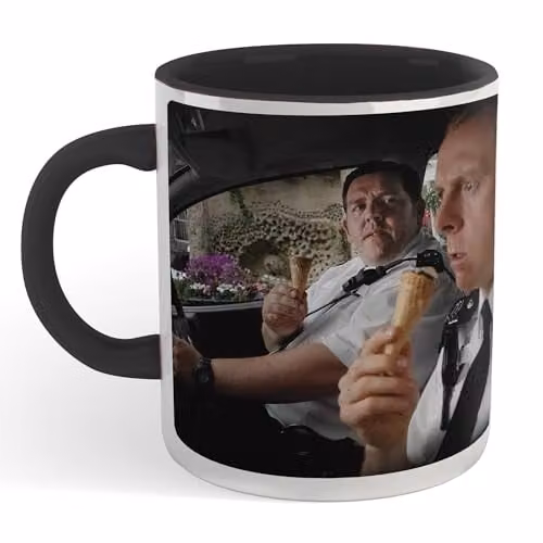 Zavvi Hot Fuzz Ice Cream Scene Ceramic Mug in Black and Multicolour