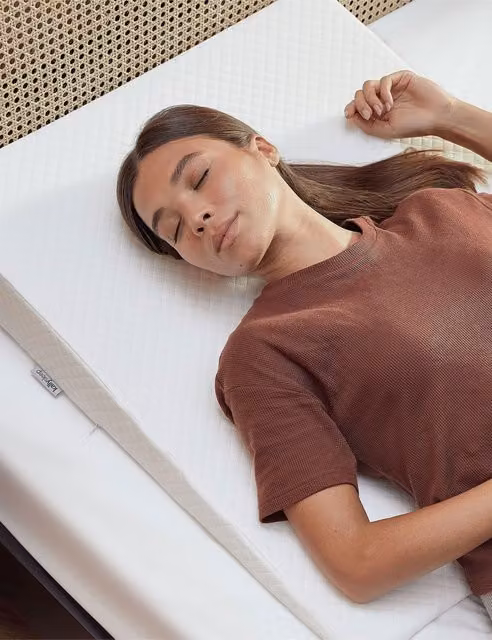 KALLY SLEEP Firm Memory Foam Wedge Pillow for Acid Reflux in White