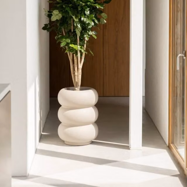 elho Amber Roll High 43 Planter, Beige