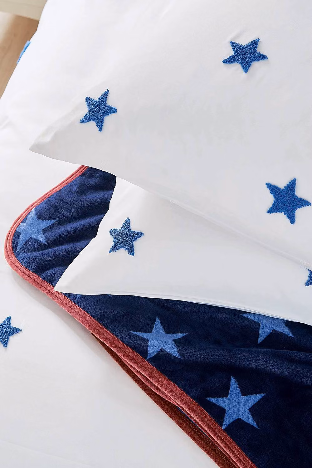 Helena Springfield Tufted Star Reversible Duvet Cover and Pillowcase Set in White, Blue and Silver, W: 180 cm, H: 200 cm – 4
