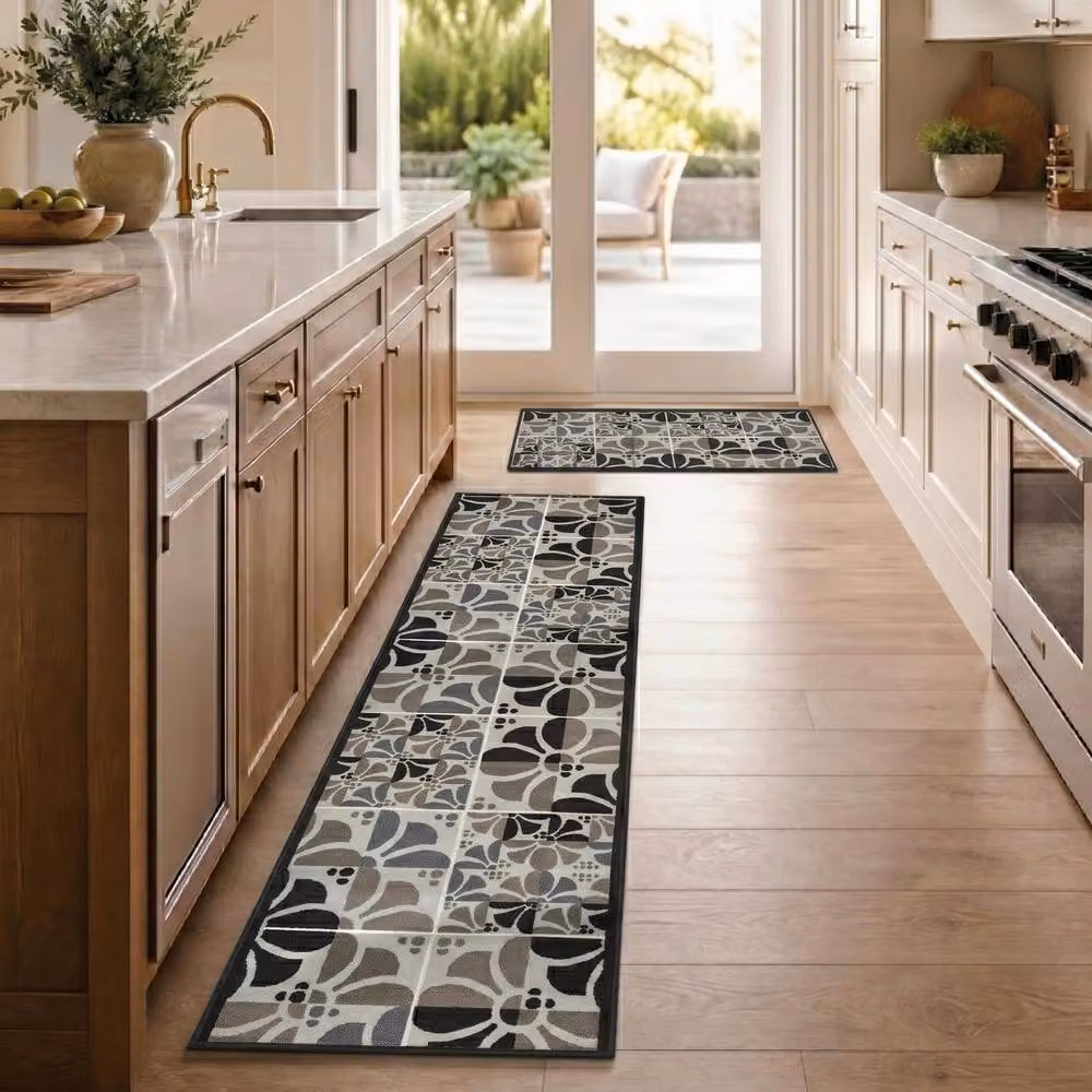 Bravich LTD Daisy Floral Hallway Runner Rug in Grey, Non-Slip Polypropylene Low Pile Carpet, W: 34 cm x L: 66 cm – 2