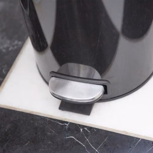 Harbour Housewares Pack of 2 Round Stainless Steel Pedal Bins, 5L, Black – 4