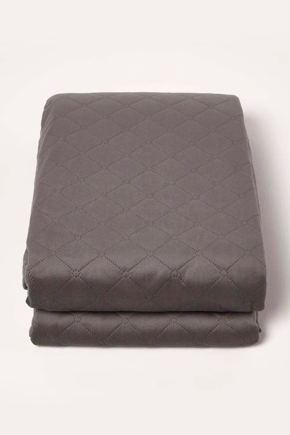 Homescapes Grey Quilted Geometric Velvet Throw, W: 150 cm, L: 200 cm – 2
