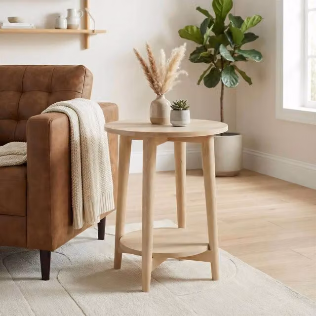 FurnitureboxUK Tacoma Round Oak and Mango Wood Side Table in Brown