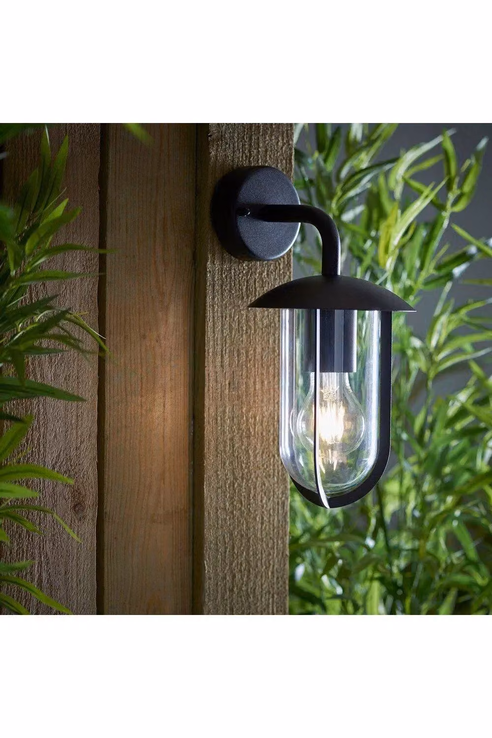 Netlighting Quinn Modern Outdoor Wall Light in Textured Black with Transparent Glass and E27 LED Compatibility, IP44 Rated – 2