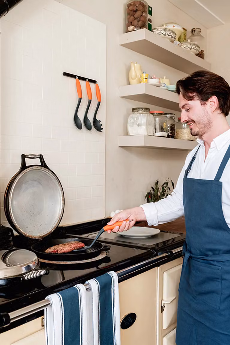 EYRA DESIGNS Heat Resistant Silicone All Hands Kitchen Utensils in Orange