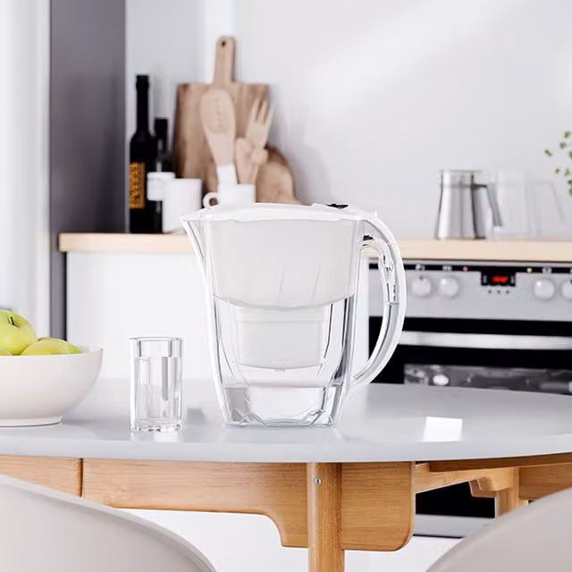 Aquaphor Amethyst Filter Jug in White with 3 Maxfor Plus Filters and Lid