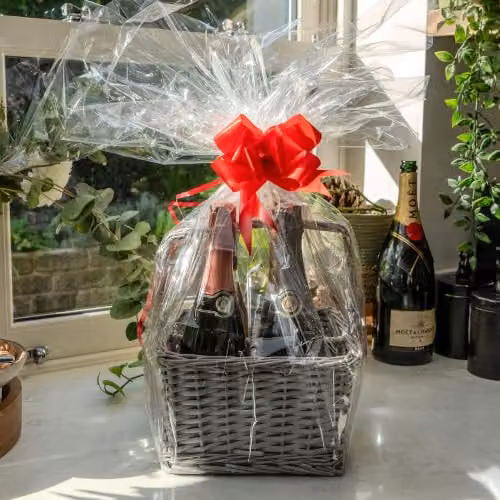 Madison & Mayfair 4 Wine Basket Holder with Ribbon and Cellophane in Grey Wash – 3