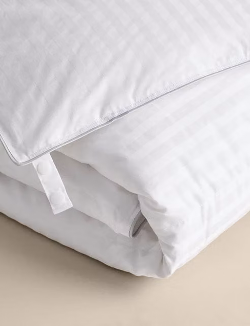 M&S White Hungarian Goose Down and Feather 7.5 Tog Summer Duvet