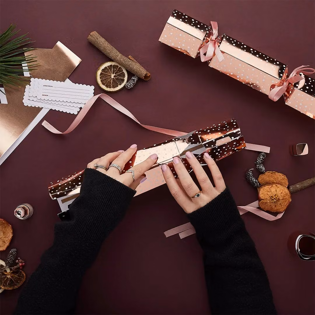 Club Green DIY Rose Gold Christmas Cracker Kit, Pack of 6