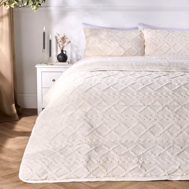 OHS Double Cable Knit Teddy Fleece 10.5 Tog Coverless Duvet and Pillowcase Set in Beige