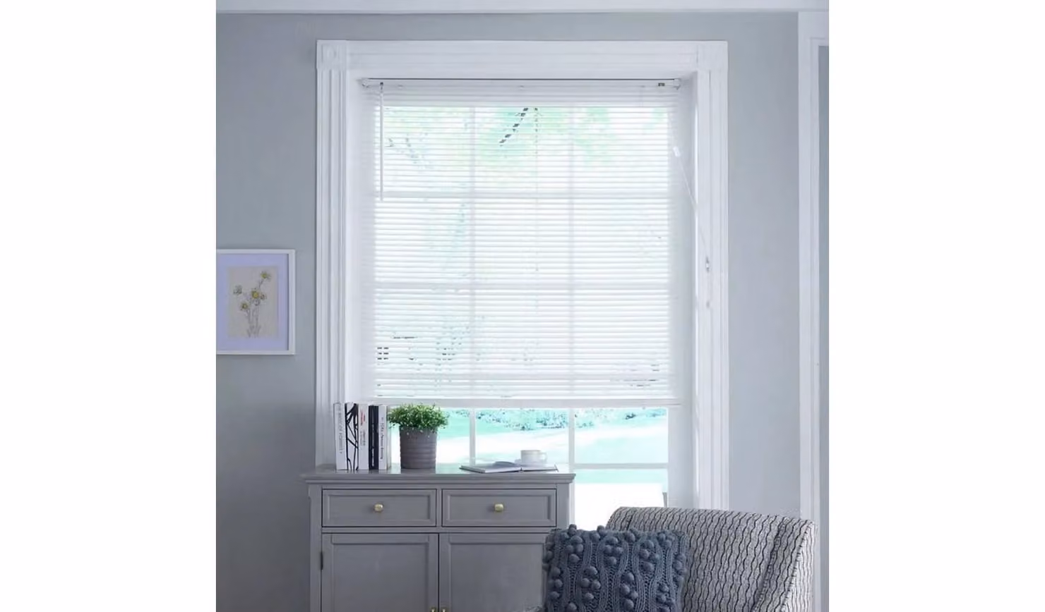 Little Black Book White Basswood 25mm Venetian Blind W: 130 cm, H: 160 cm