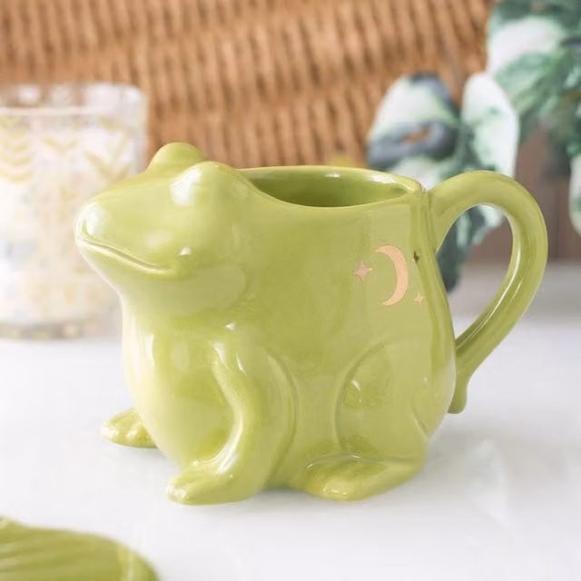 Uniqueful Luna Frog Shaped Ceramic Mug in Green – 1